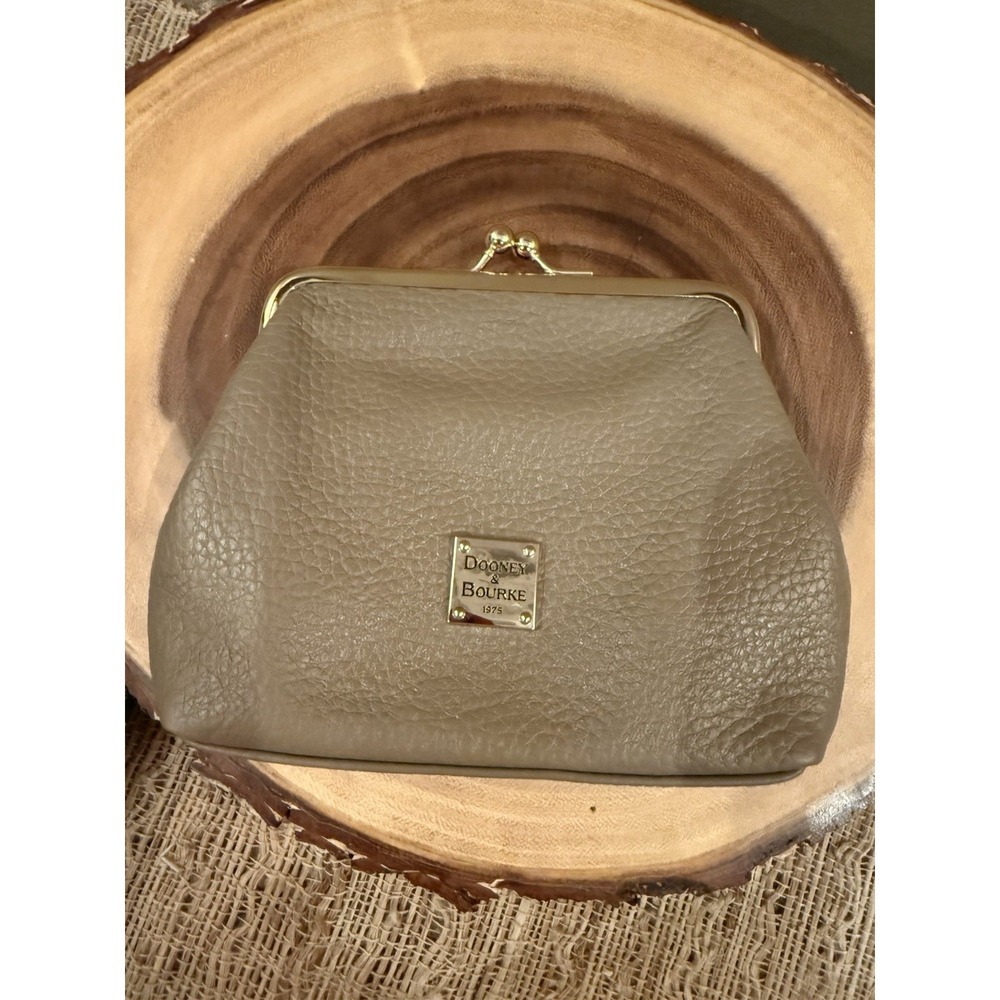 DOONEY & BOURKE PEBBLE LEATHER LARGE FRAME COIN PURSE KISS LOCK TAN TAUPE